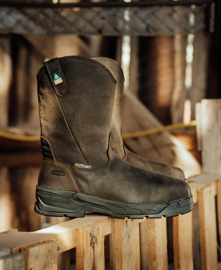 Mens CSA Flatland Pull-On Waterproof Work Boot INT MET Carbon Toe Dark BrownBlack